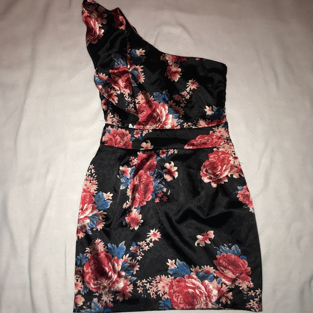 Cute one shoulder dress